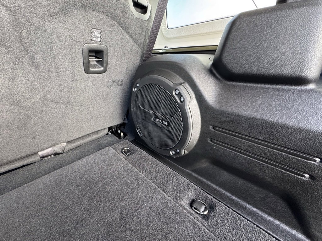 Used 2025 Jeep Wrangler Willys image 6