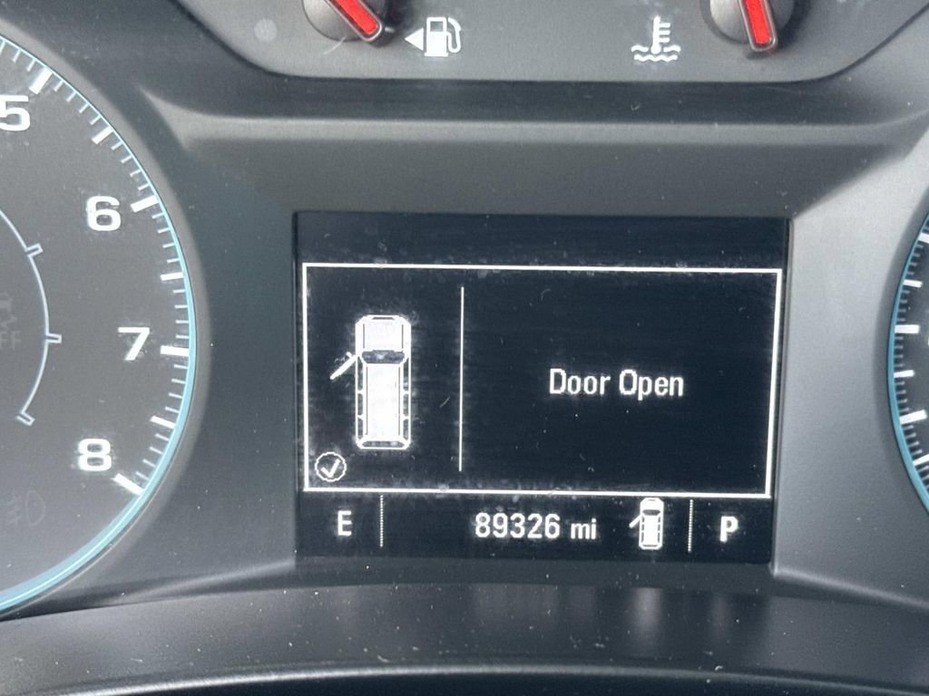 Used 2020 Chevrolet Equinox LS image 35