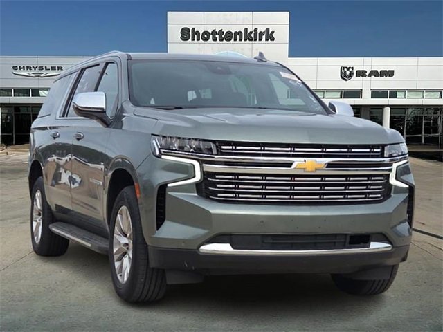 Used 2023 Chevrolet Suburban Premier image 1