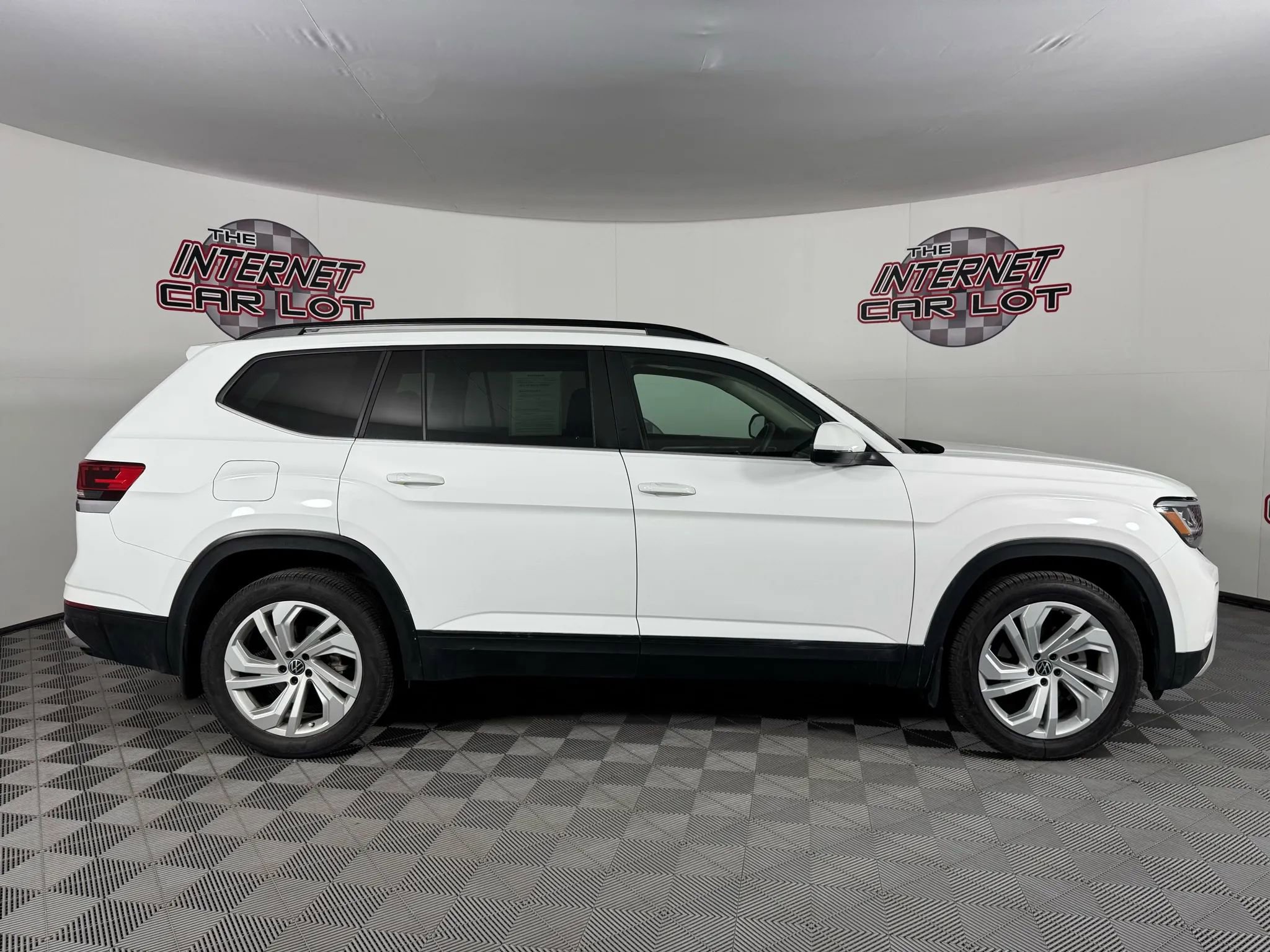 Used 2021 Volkswagen Atlas SE image 8