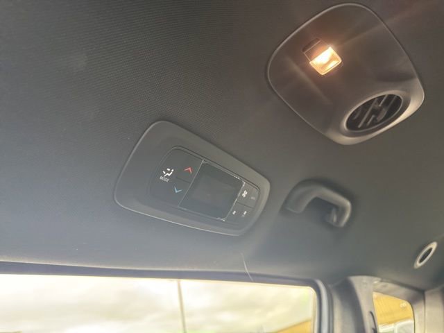 Used 2024 Chrysler Pacifica Touring image 36