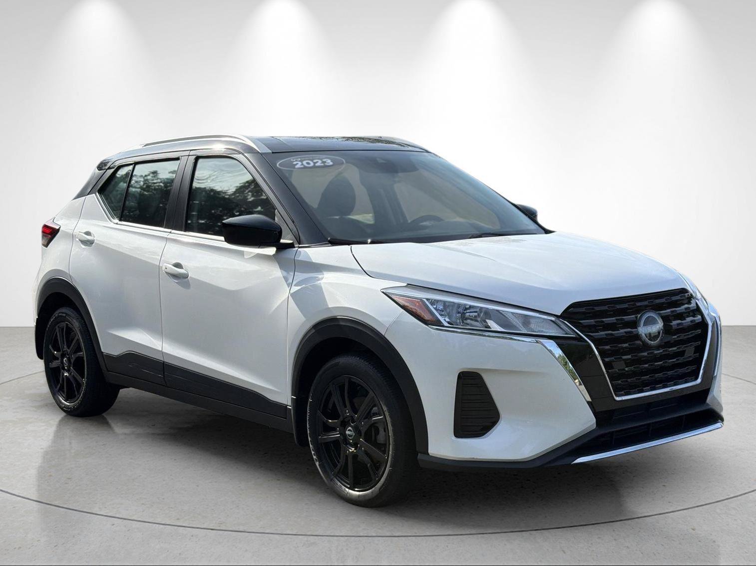 Used 2023 Nissan Kicks SV FWD image 7
