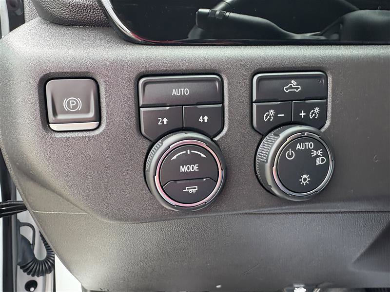 Used 2023 Chevrolet Silverado 1500 LT AWD/4WD image 21