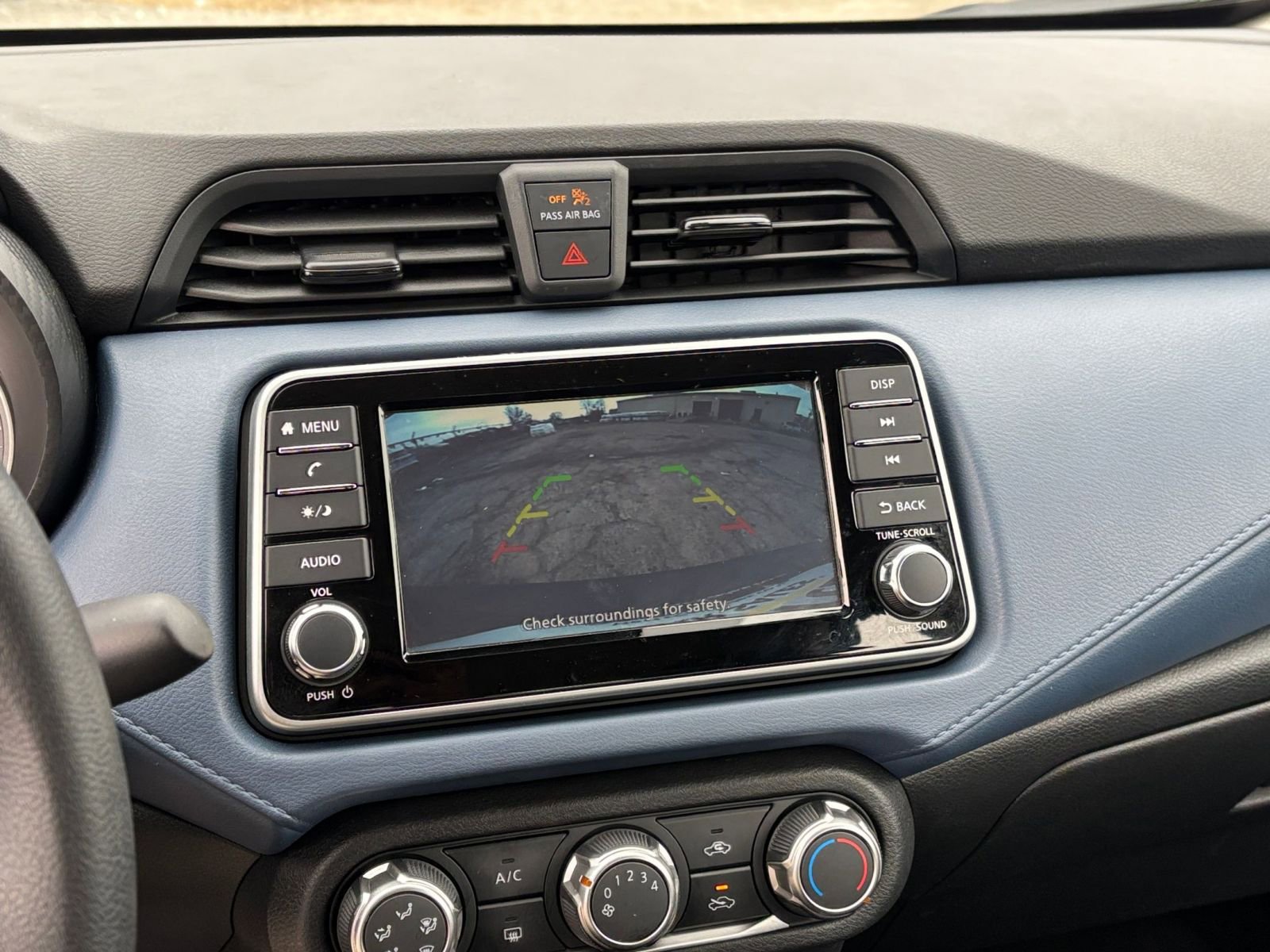 Used 2025 Nissan Versa SV image 24