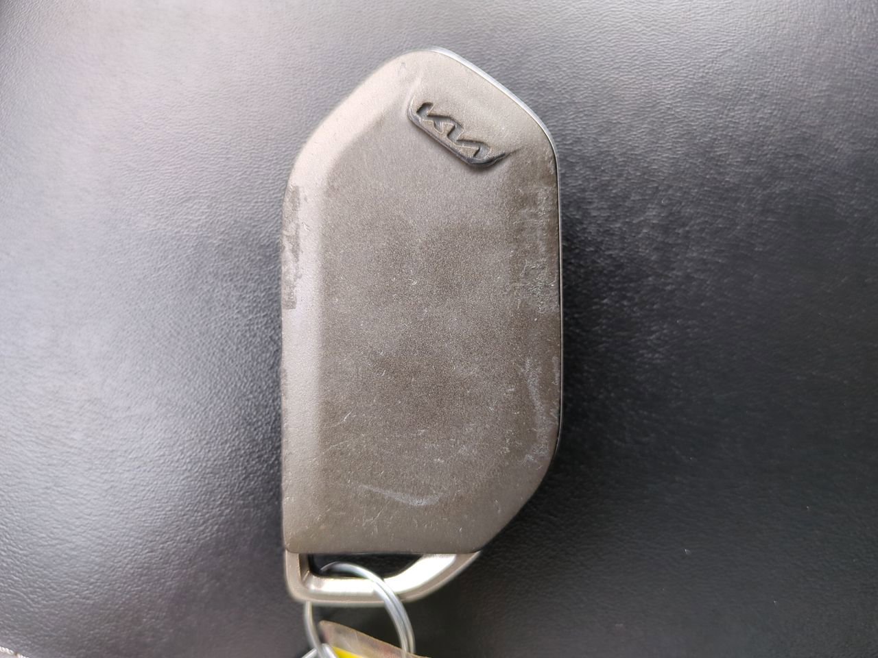 Used 2025 Kia Telluride S FWD image 30