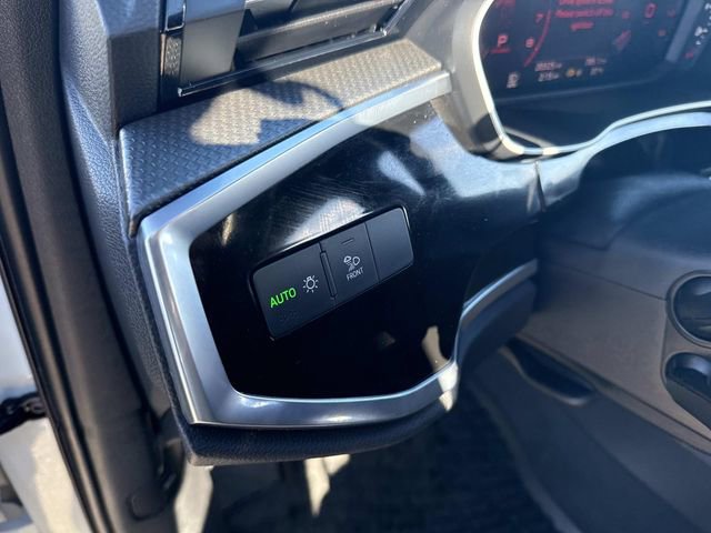 Used 2024 Audi Q3 2.0T Premium Plus image 29