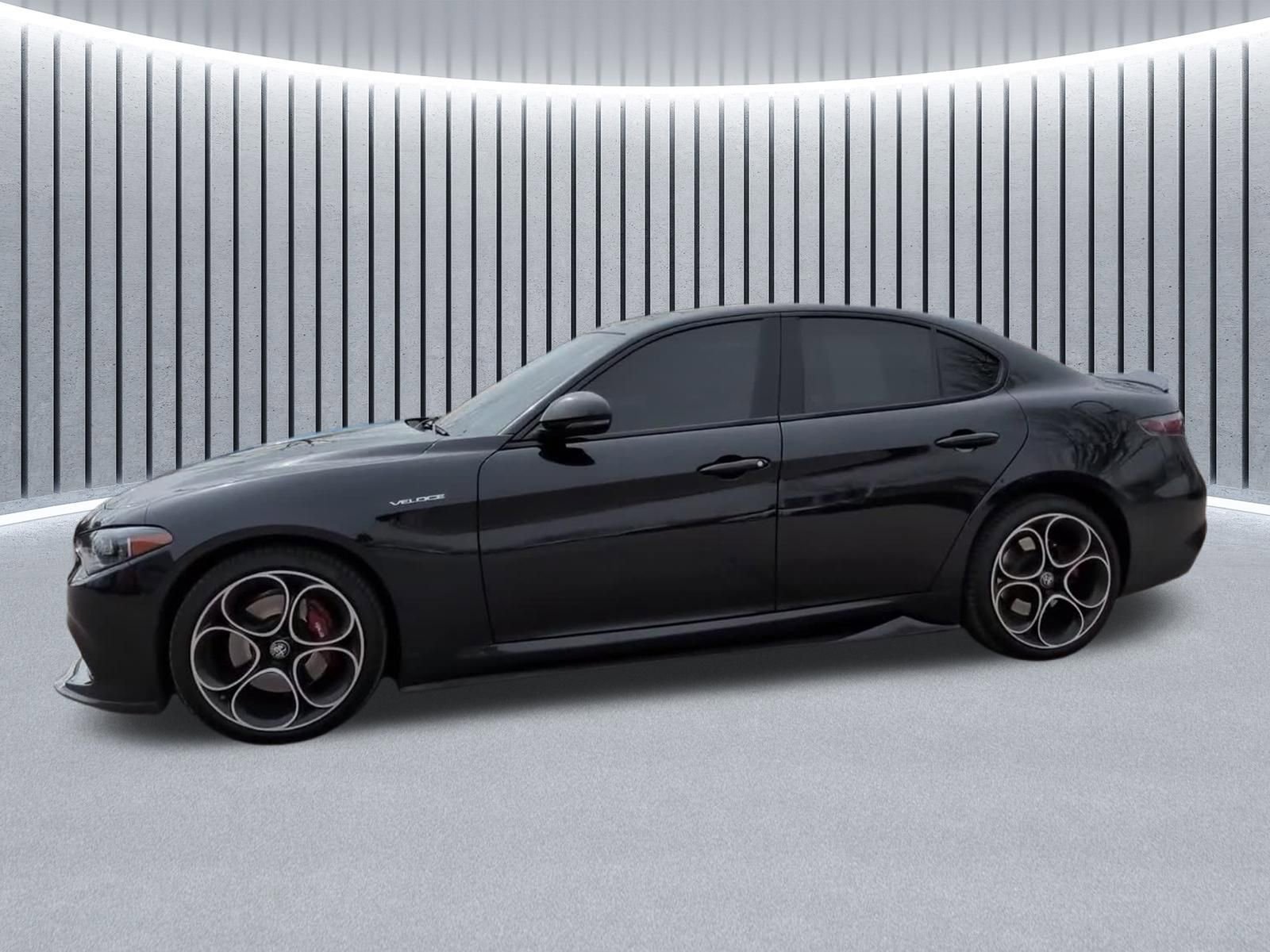 Used 2024 Alfa Romeo Giulia Veloce image 18