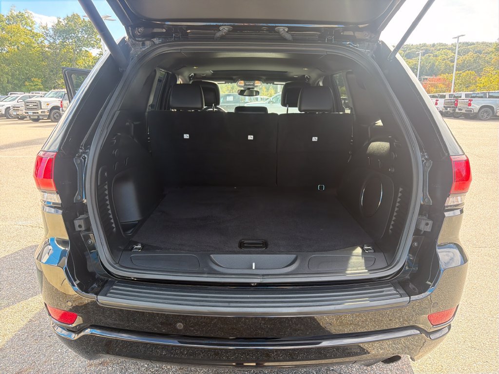 Used 2022 Jeep Grand Cherokee Laredo X AWD/4WD image 23