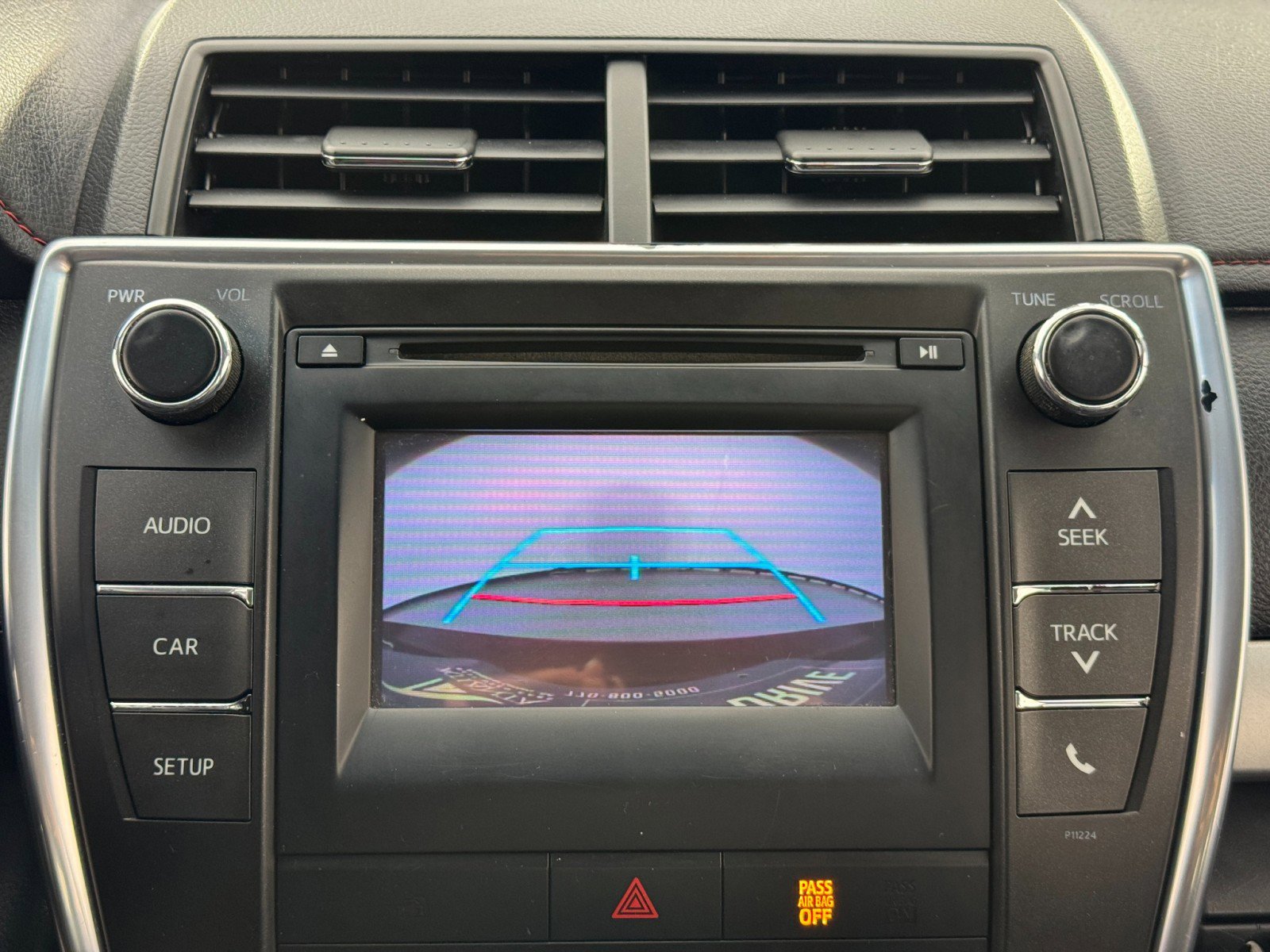 Used 2016 Toyota Camry SE image 22