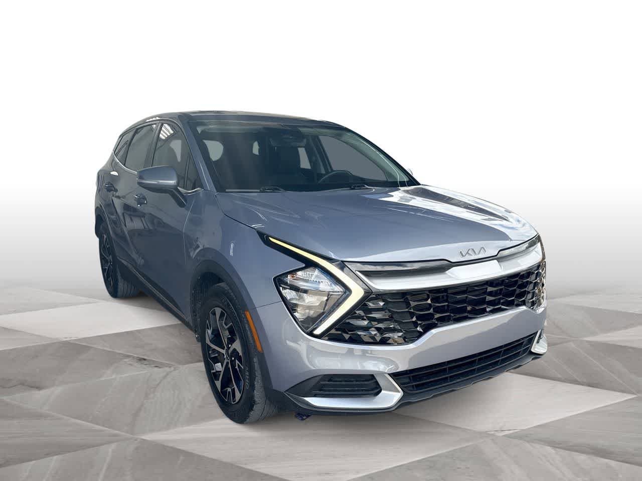 Used 2023 Kia Sportage EX FWD image 2