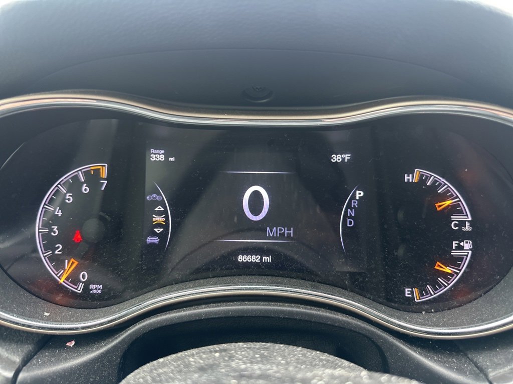 Used 2017 Jeep Grand Cherokee Limited image 9