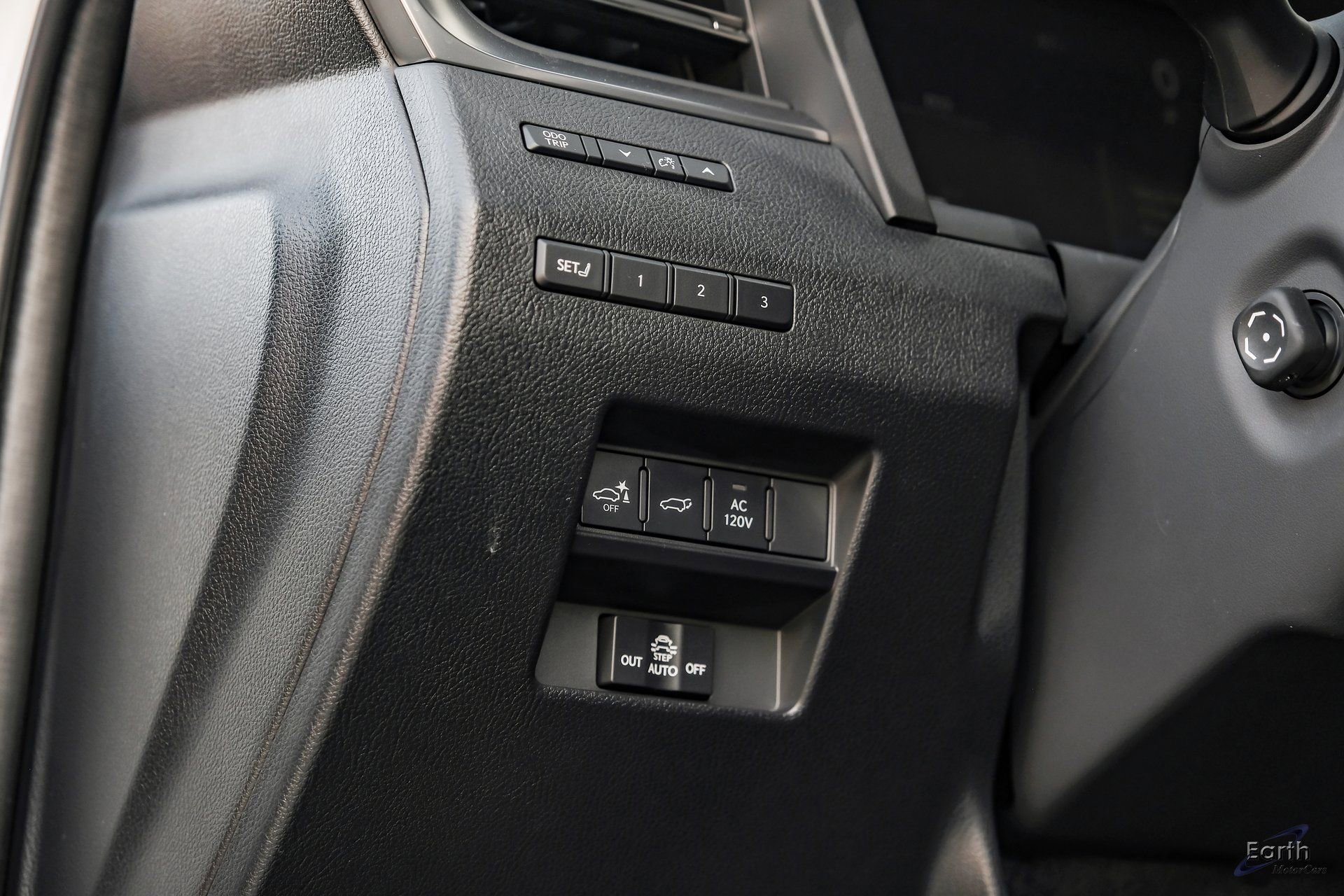 Used 2025 Lexus GX 550 550 Luxury+ HUD Vossen Wheels w/ Accessory Package (2T) image 46