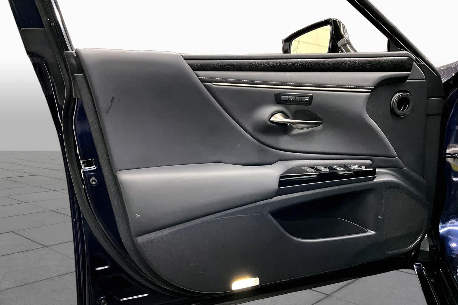 Used 2022 Lexus ES 350 w/ Premium Package FWD image 22