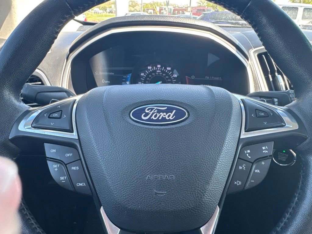 Used 2018 Ford Edge SEL w/ Equipment Group 201A AWD/4WD image 17