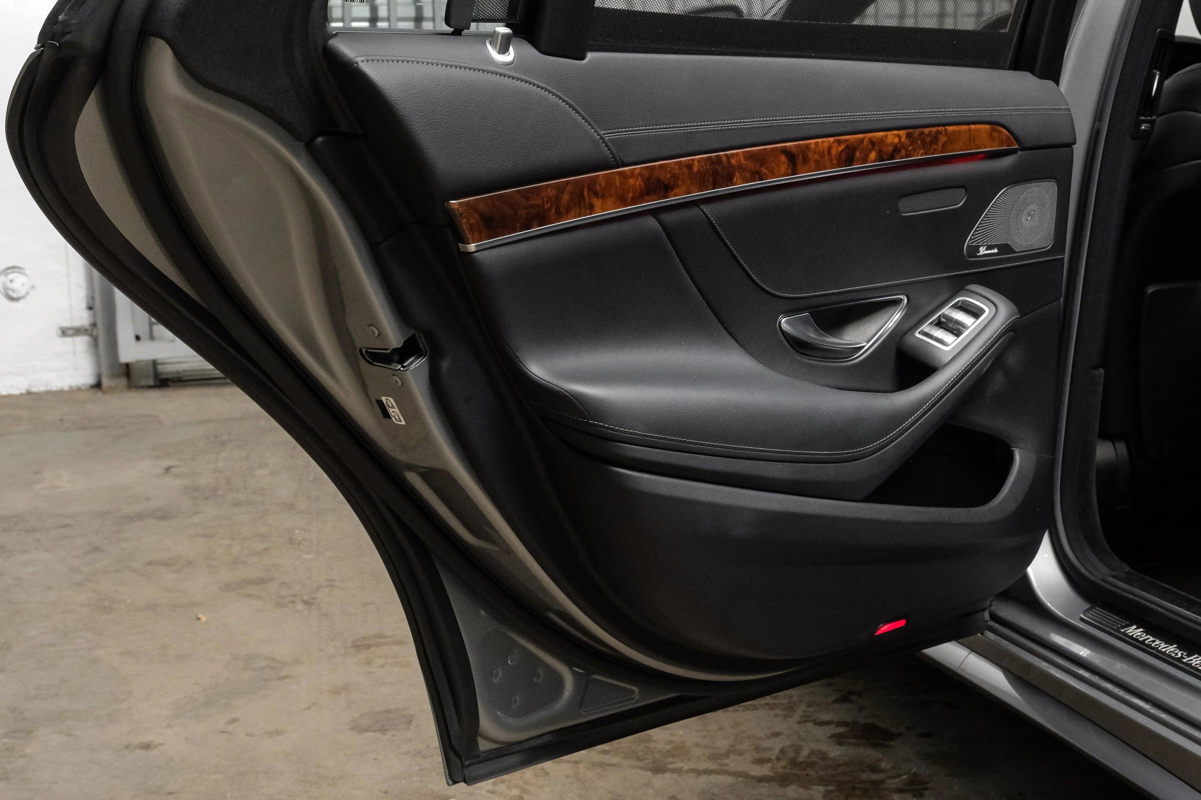 Used 2014 Mercedes-Benz S 550 Sedan image 59
