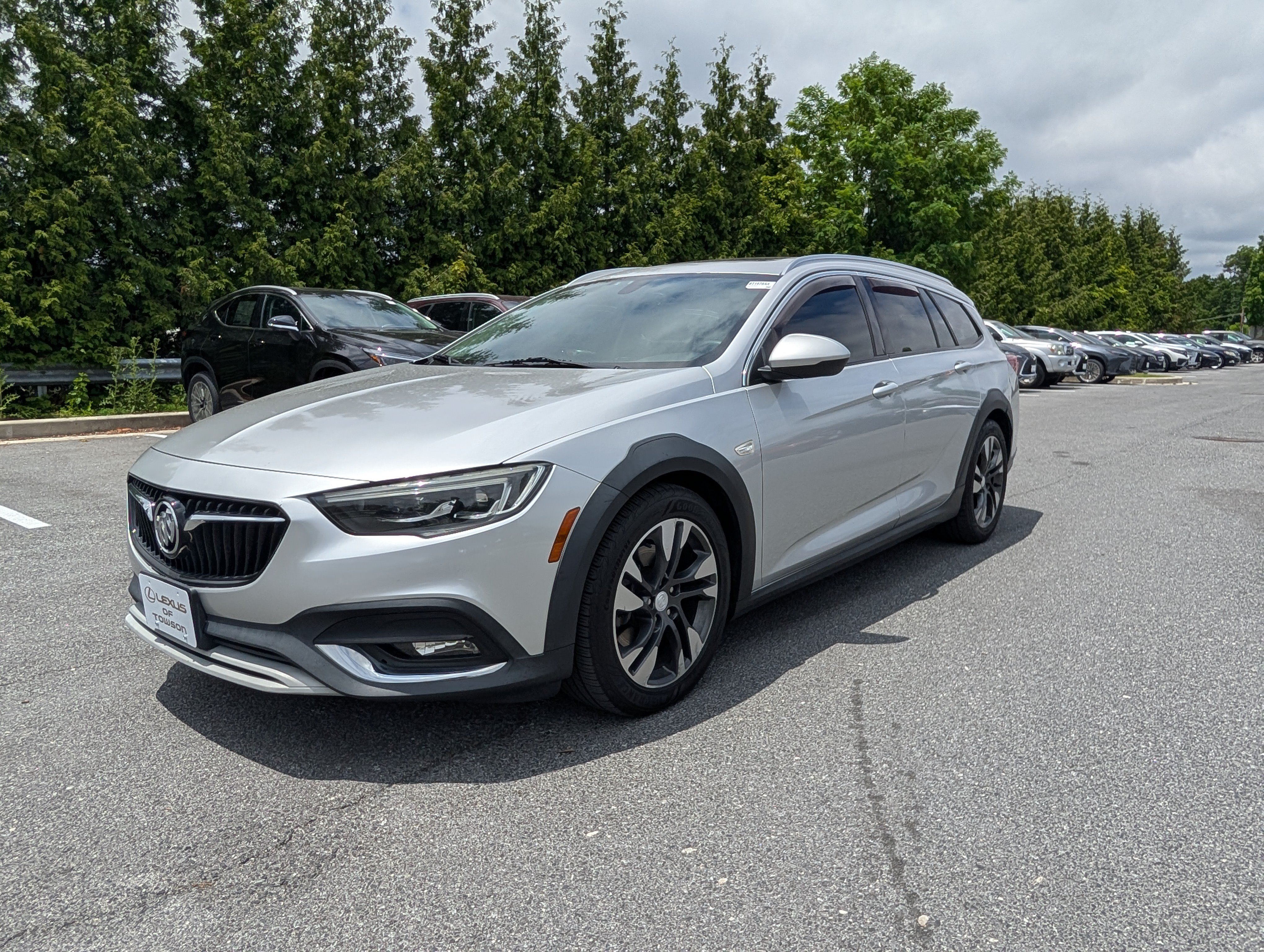 Used 2018 Buick Regal Essence w/ Driver Confidence Package #1 AWD/4WD image 6