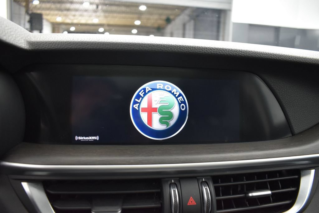Used 2021 Alfa Romeo Stelvio Ti w/ Active Assist 2 Package TI AWD/4WD image 8