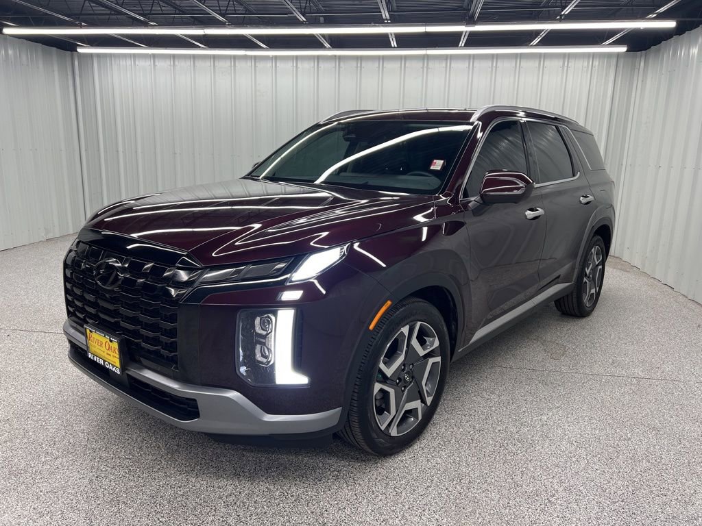 Used 2024 Hyundai Palisade Limited image 3