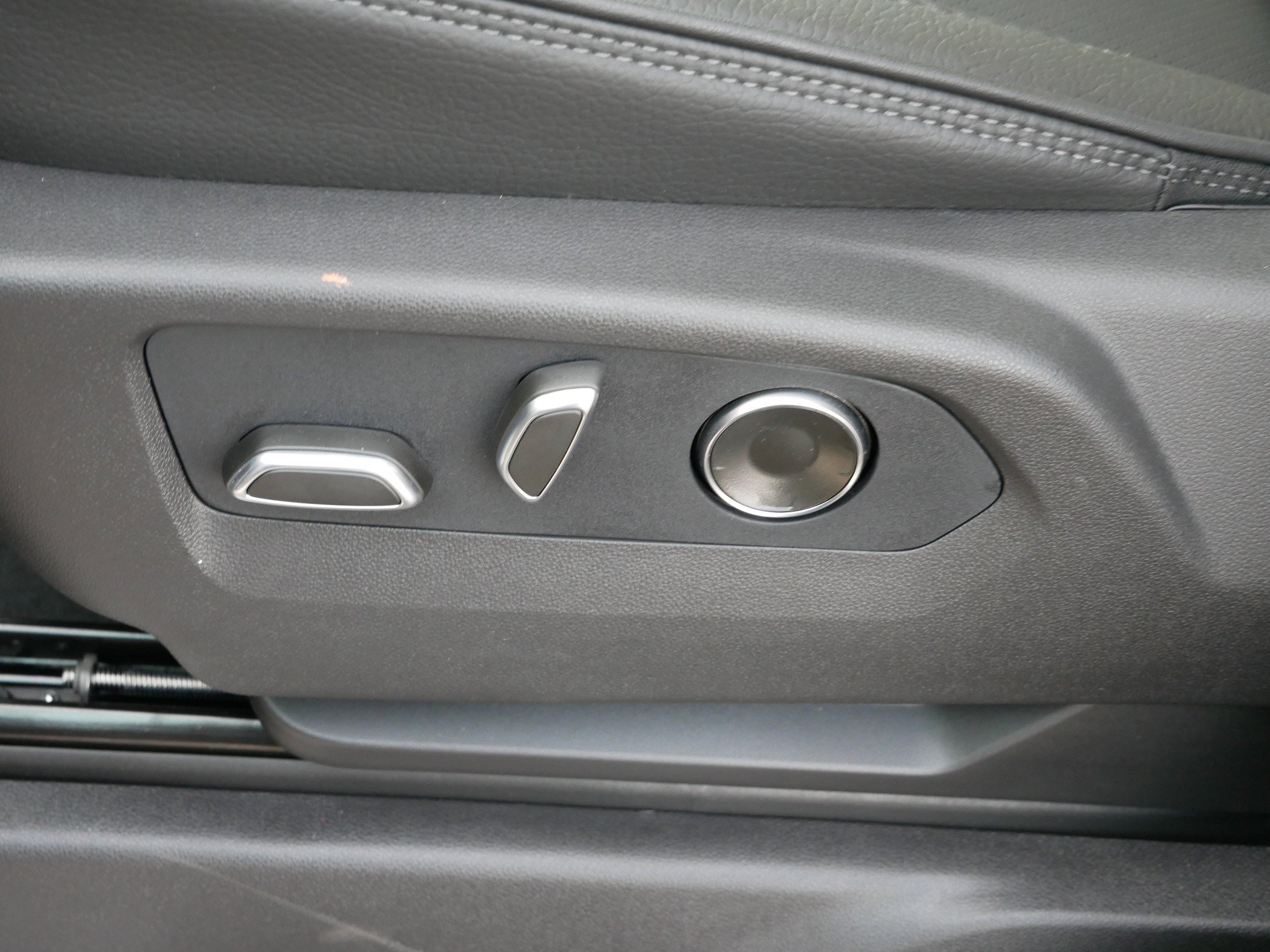 New 2026 GMC Sierra 1500 Denali w/ Denali Reserve Package image 17