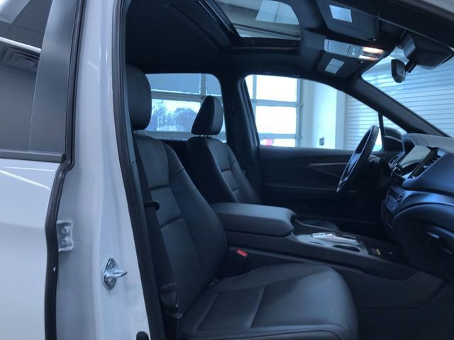 Used 2025 Honda Passport EX-L image 21