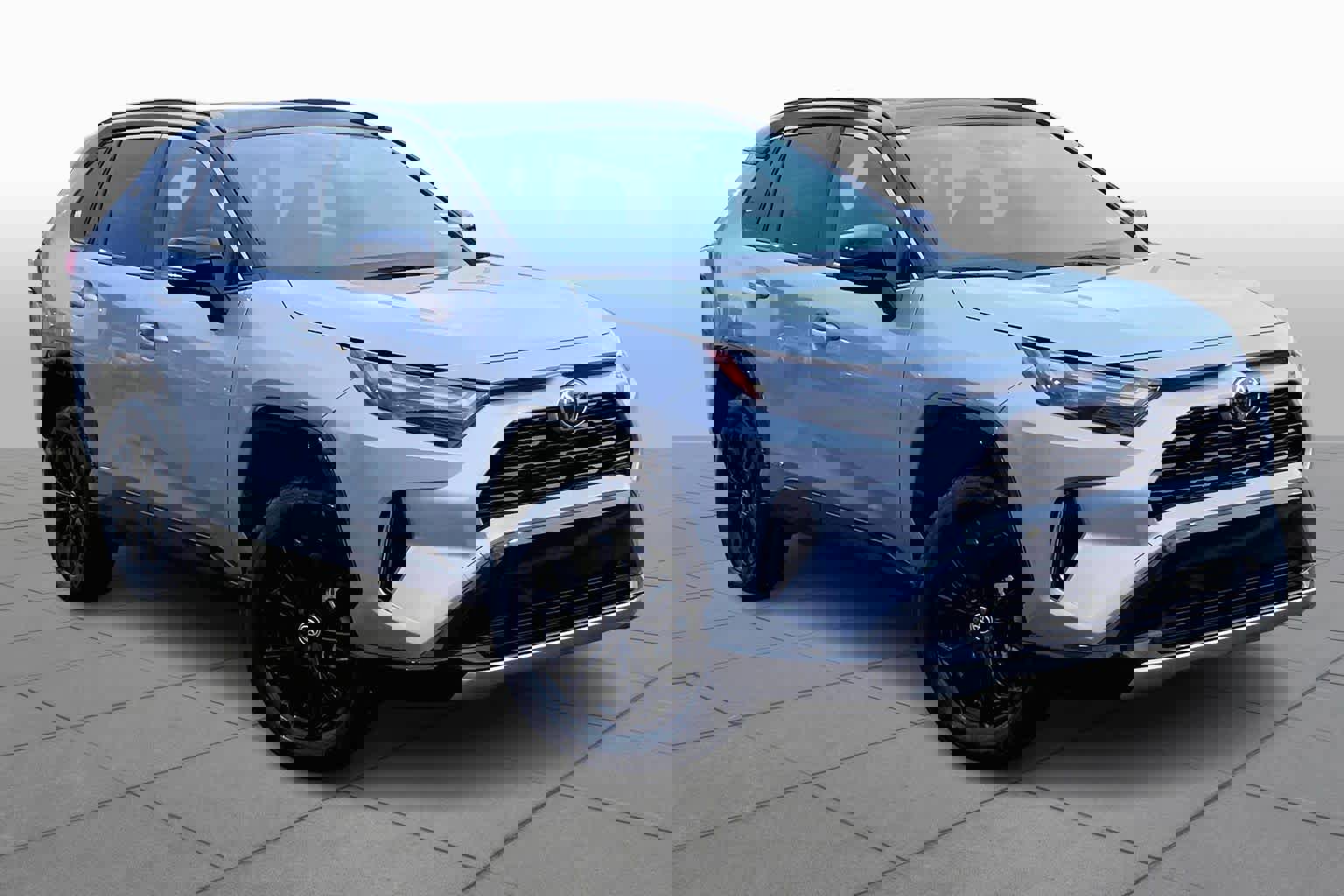 Used 2025 Toyota RAV4 XSE w/ Weather Package image 3