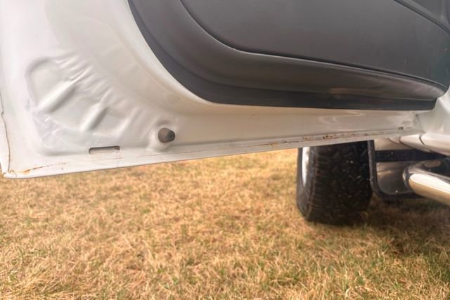 Used 2006 Chevrolet Silverado 2500 LT AWD/4WD image 20