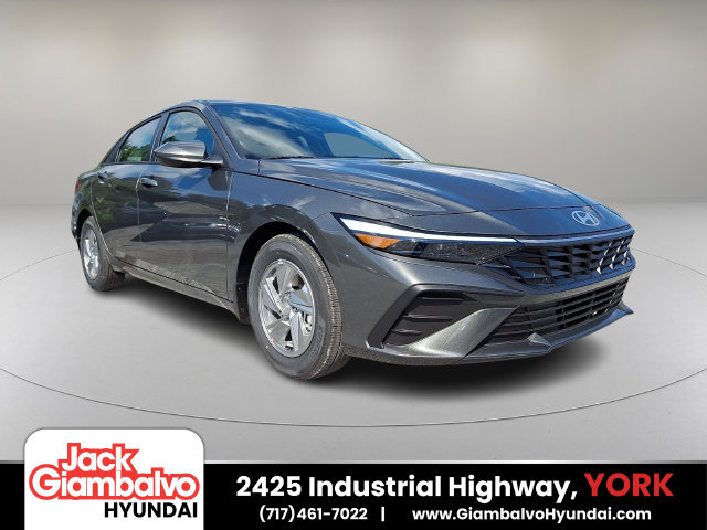 New 2026 Hyundai Elantra SE