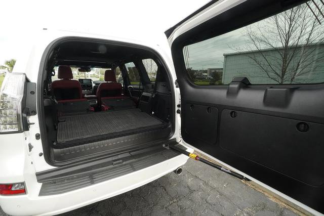 Used 2023 Lexus GX 460 Premium image 34
