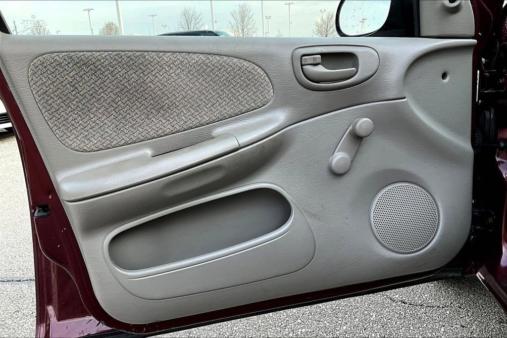 Used 2001 Dodge Neon Highline image 14