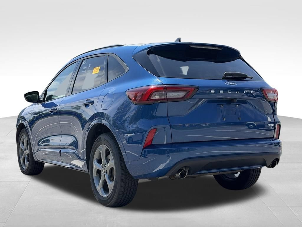 Used 2023 Ford Escape ST-Line AWD/4WD image 4