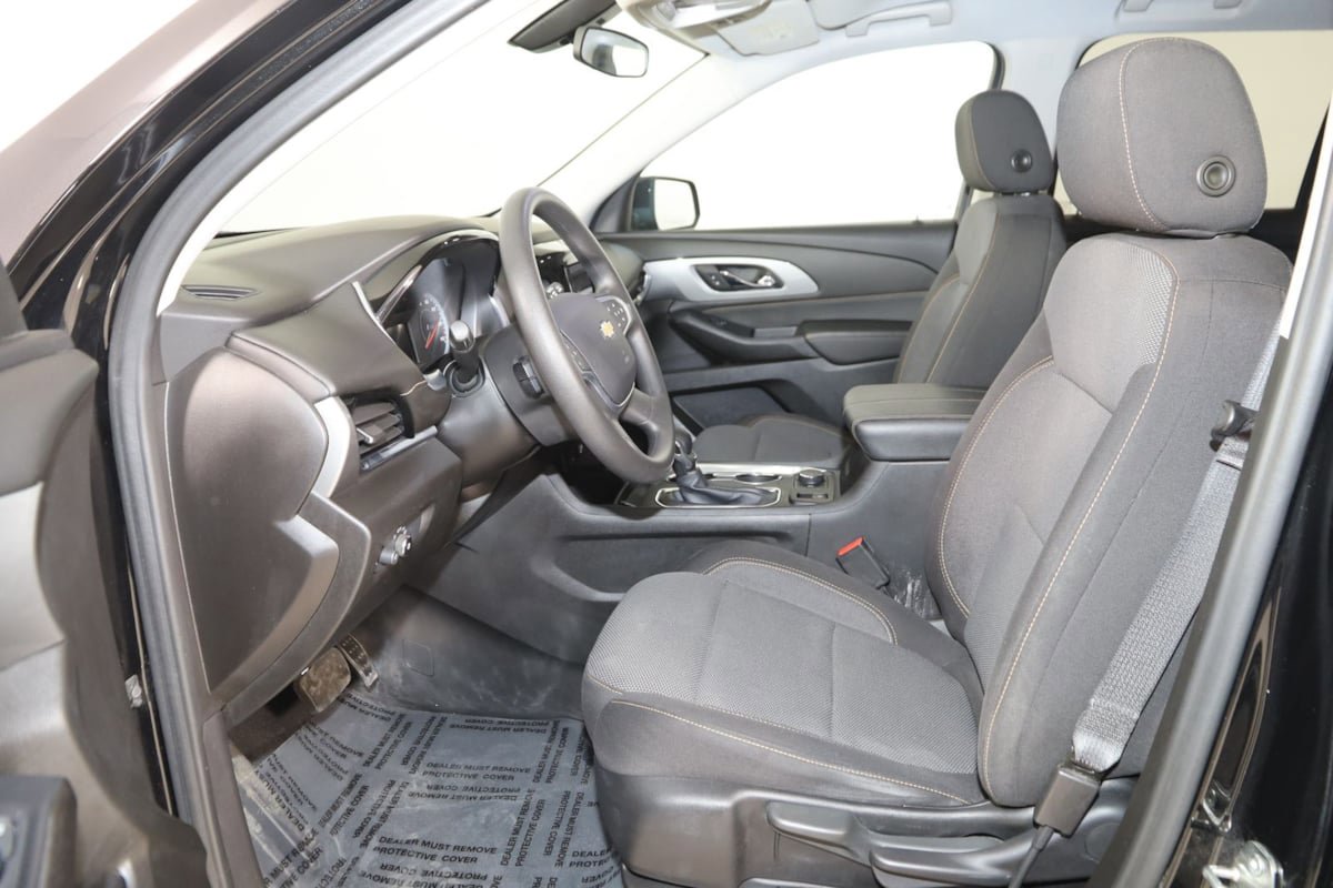 Used 2021 Chevrolet Traverse LS AWD/4WD image 9