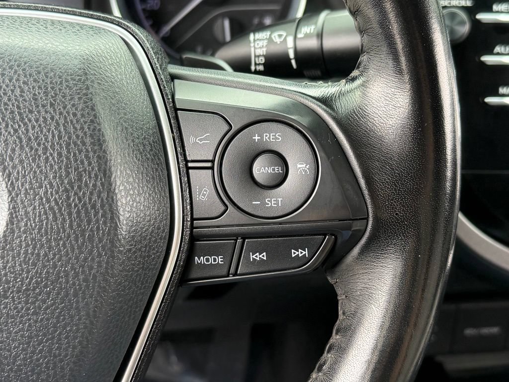 Used 2019 Toyota Camry SE w/ Convenience Package FWD image 29