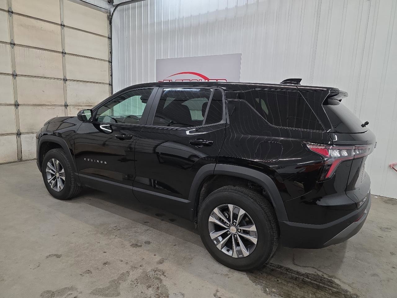 Used 2025 Chevrolet Equinox LT image 12