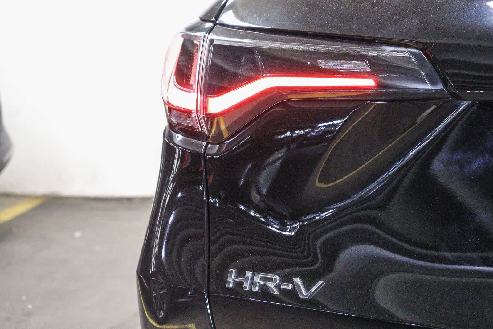 Used 2024 Honda HR-V Sport image 11