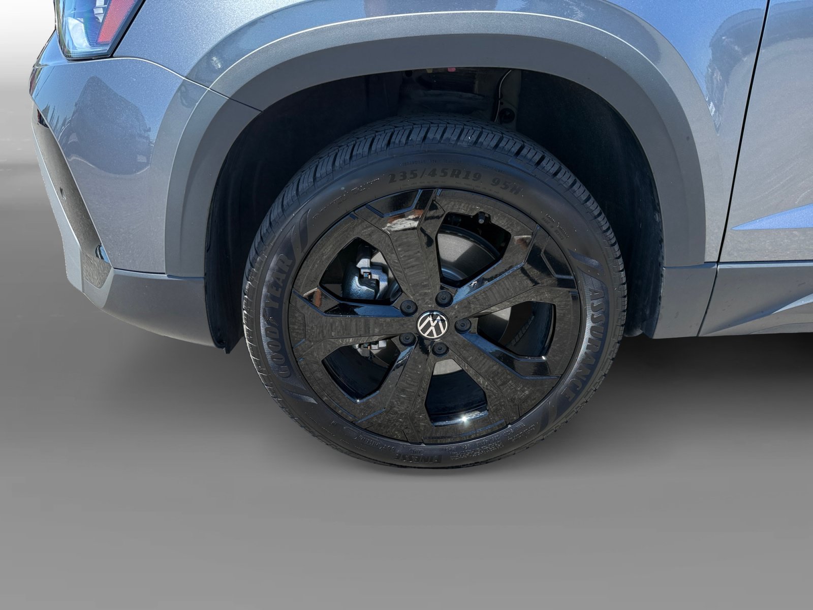 Certified 2025 Volkswagen Taos SEL AWD/4WD image 9