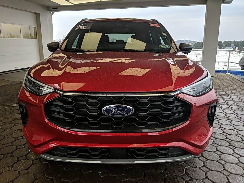 Used 2024 Ford Escape ST-Line w/ Tech Pack #1 image 2