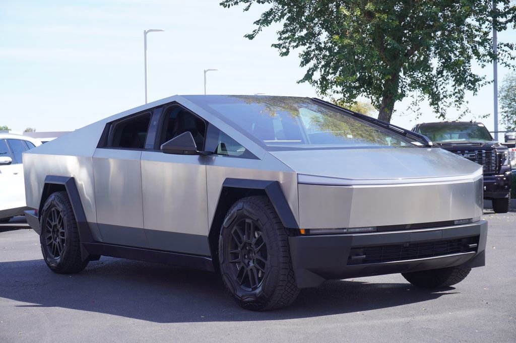 Used 2025 Tesla Cybertruck AWD Crew Cab image 6