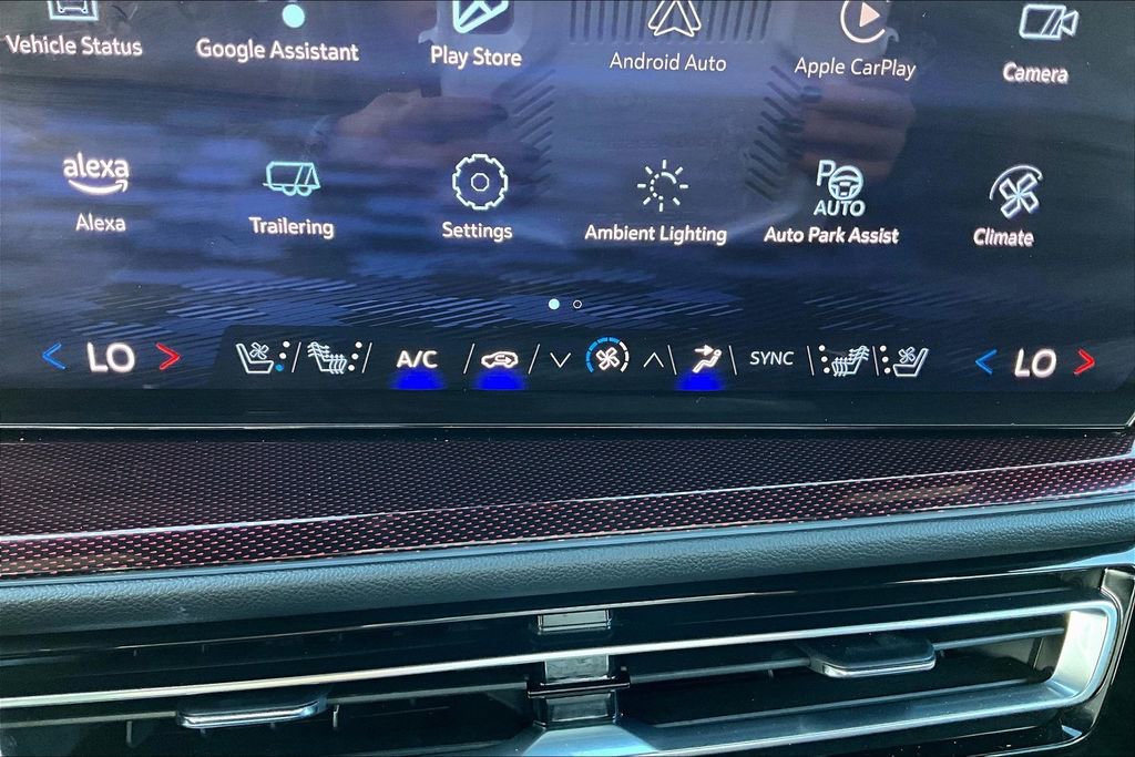 Used 2024 Chevrolet Traverse RS w/ LPO, Floor Liner Package image 24