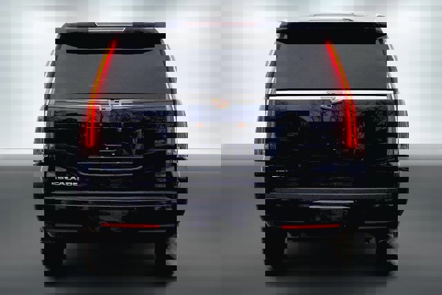 Used 2019 Cadillac Escalade ESV Luxury image 3