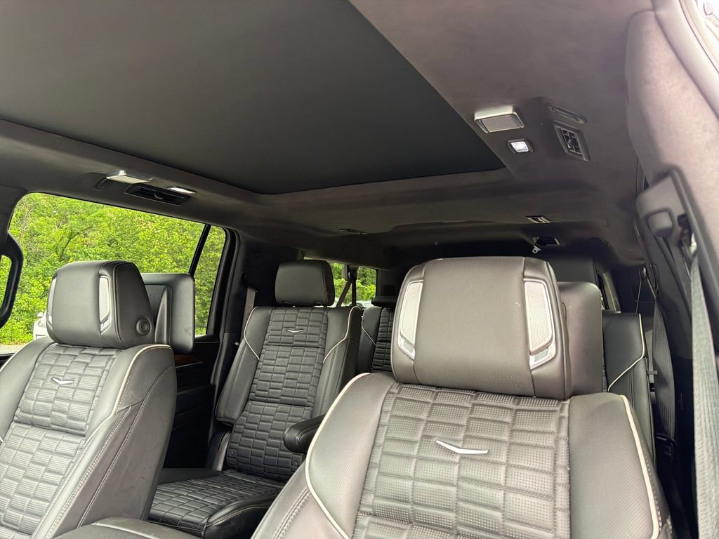 Certified 2024 Cadillac Escalade ESV Sport Platinum w/ LPO, ONYX Package AWD/4WD image 2