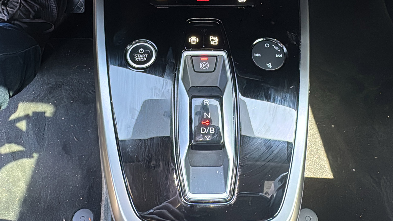 Used 2026 Audi Q4 e-tron Premium w/ Convenience Package image 20