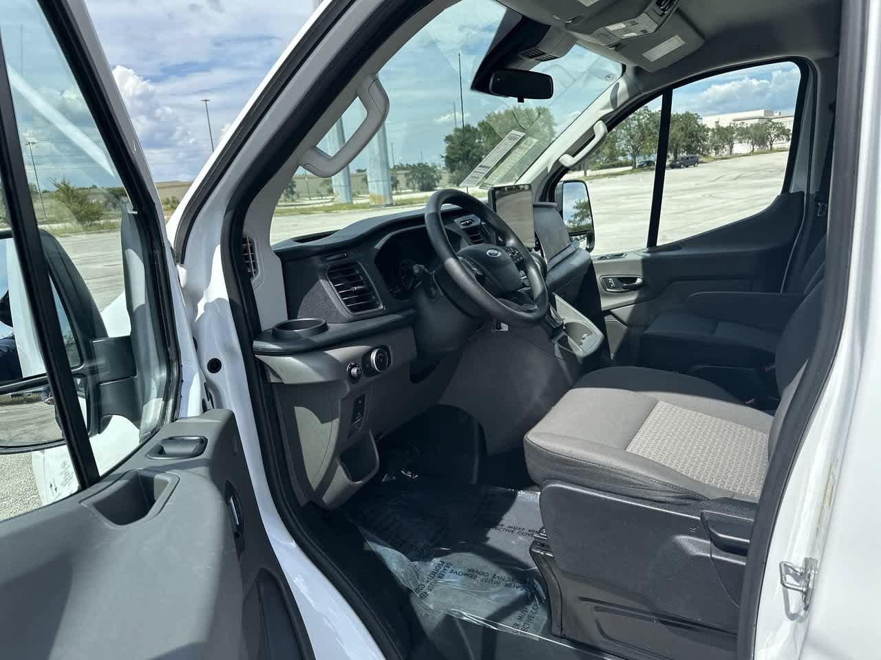 Used 2025 Ford Transit 350 XLT RWD image 10