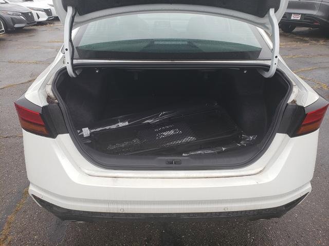 New 2025 Nissan Altima 2.5 SR image 6