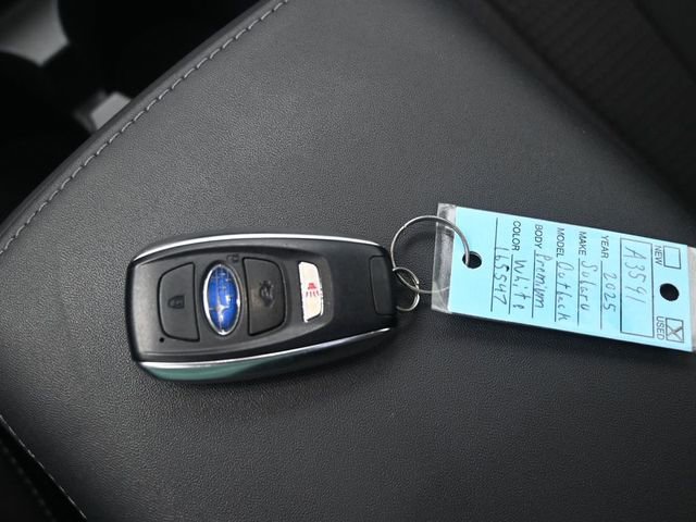 Used 2025 Subaru Outback Premium image 13
