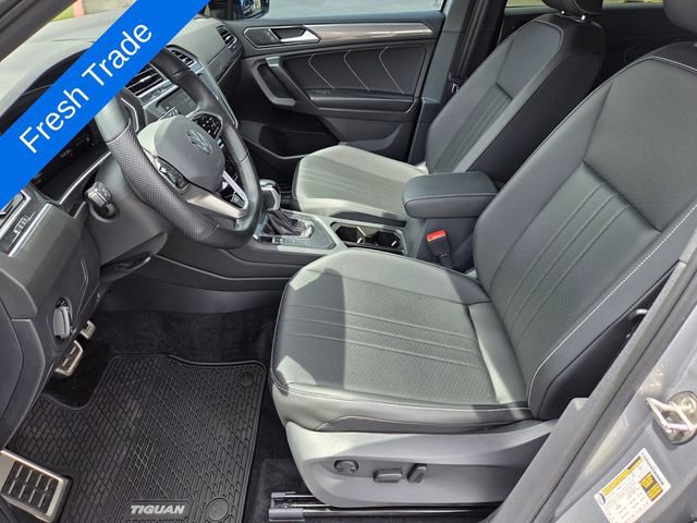 Certified 2023 Volkswagen Tiguan SE R-Line image 11