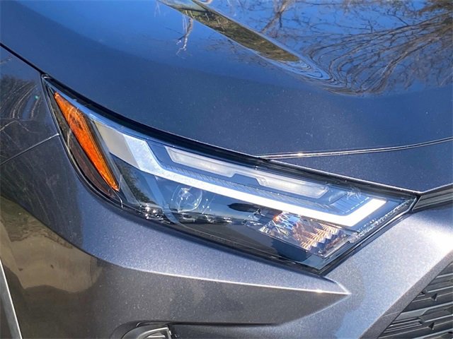 Used 2022 Toyota RAV4 XLE image 4