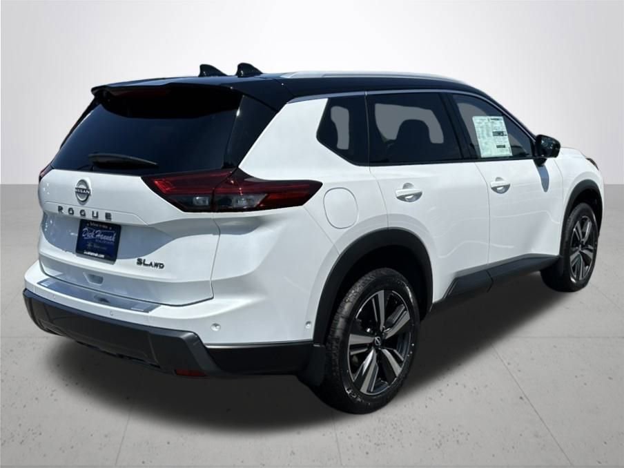 New 2025 Nissan Rogue SL w/ Tech Package image 7