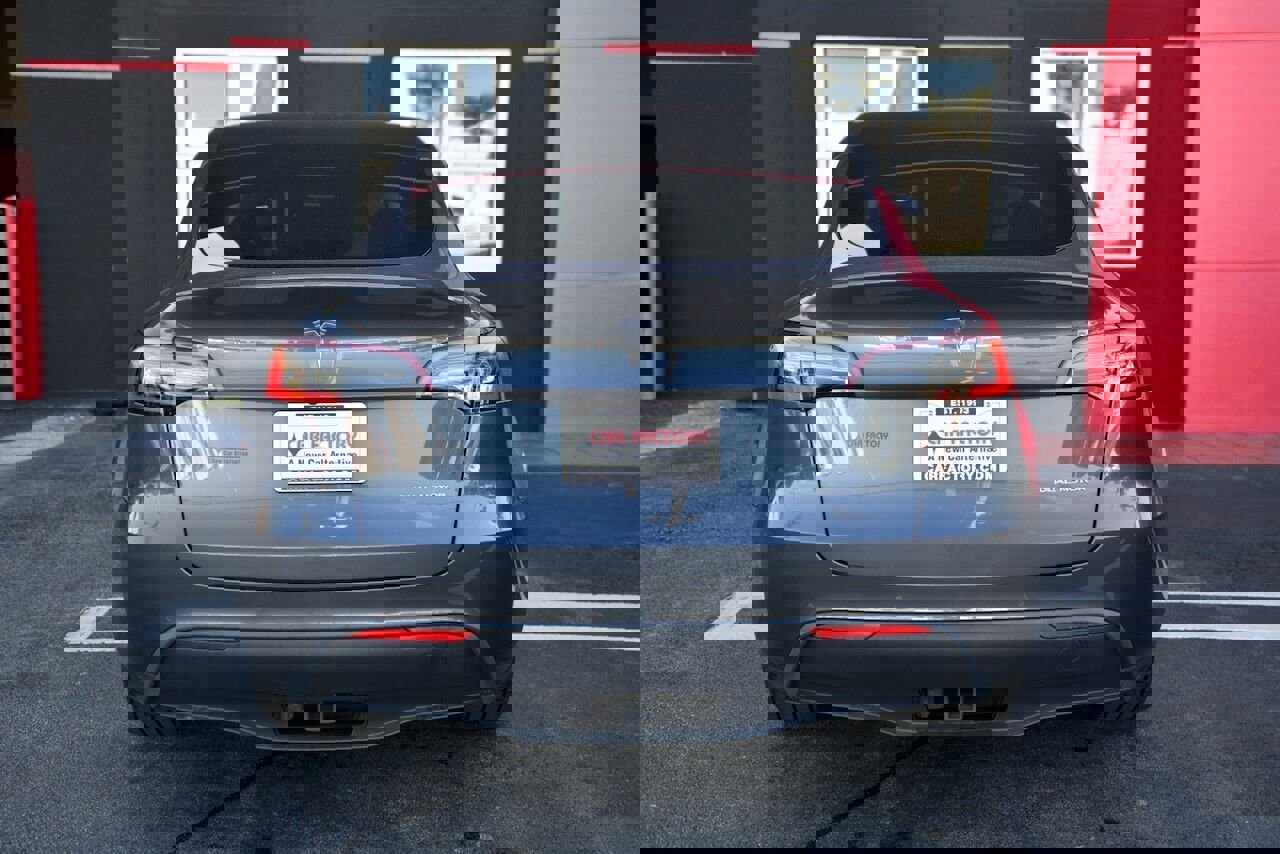 Used 2021 Tesla Model Y Long Range image 5