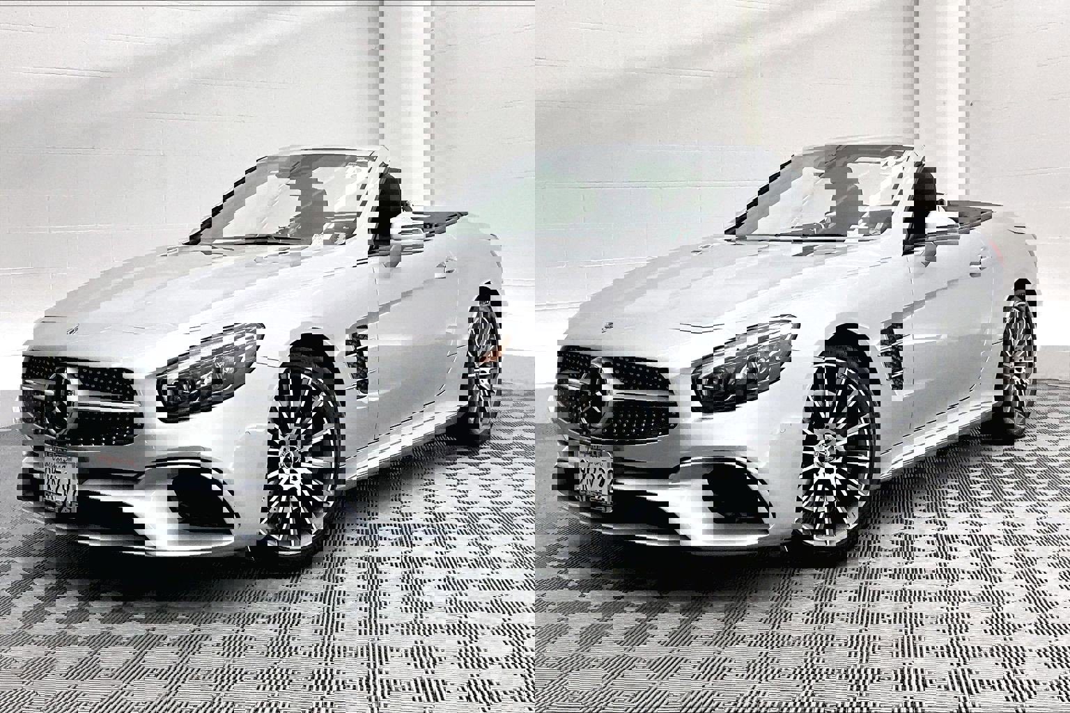 Used 2018 Mercedes-Benz SL 450 image 13