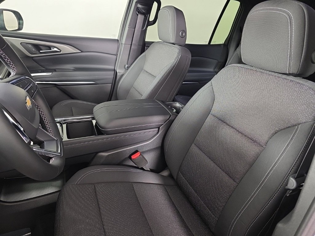 New 2026 Chevrolet Traverse LT w/ Sun and Wheel Package image 16